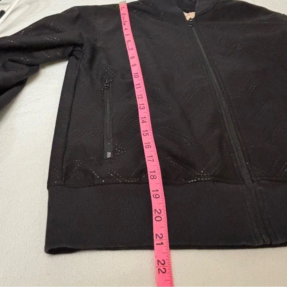 Oiselle Bomber Jacket - Picture 11 of 12
